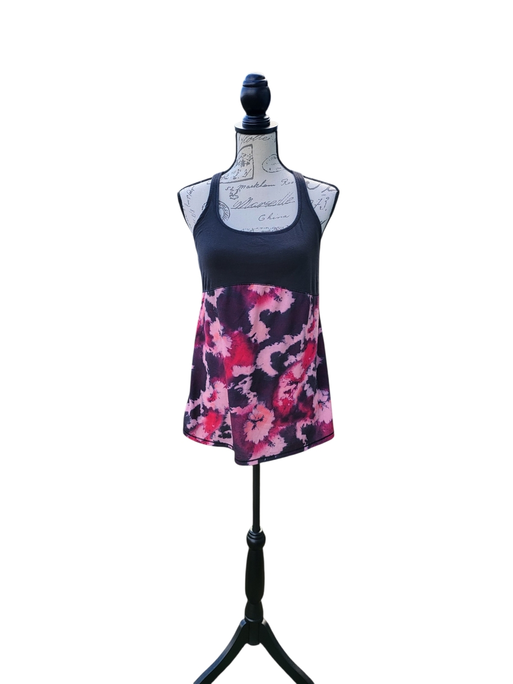New Balance Women’s Floral Racerback Workout Tank Top Large